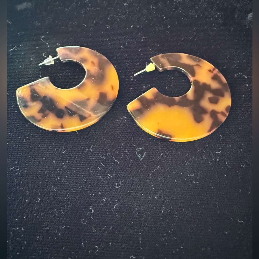 Acrylic tortoise shell look hoops